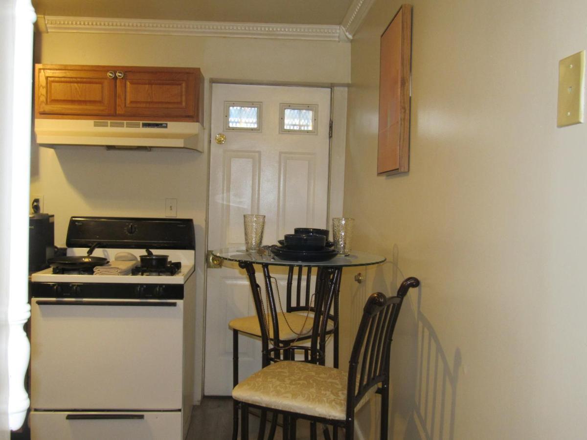 Located In The Noma-Gallaudet Neighborhood Lejlighed Washington Eksteriør billede